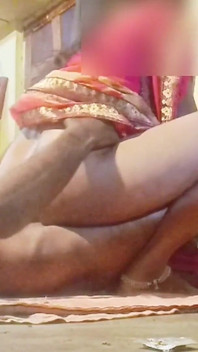 Desi Wife Riding and Fucking Hard Big Asss in Saree