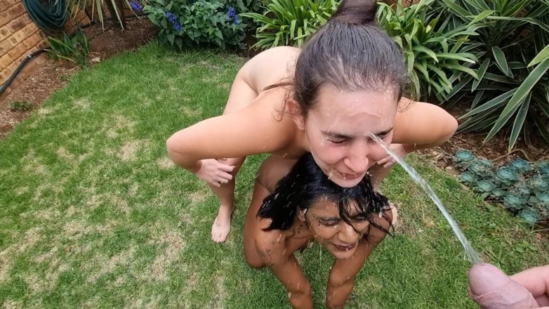 domslutfucker: Compilation De Pisse De Visage FFM Interracial