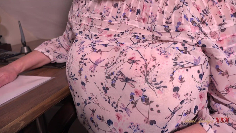 Aunt Judy's XXX: AuntJudysXXX - din bystiga mogna chef Layla Bird ger dig ett...