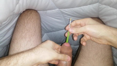 AlexDeSad: 저는 음경에 브러시를 삽입합니다. 요도 신축