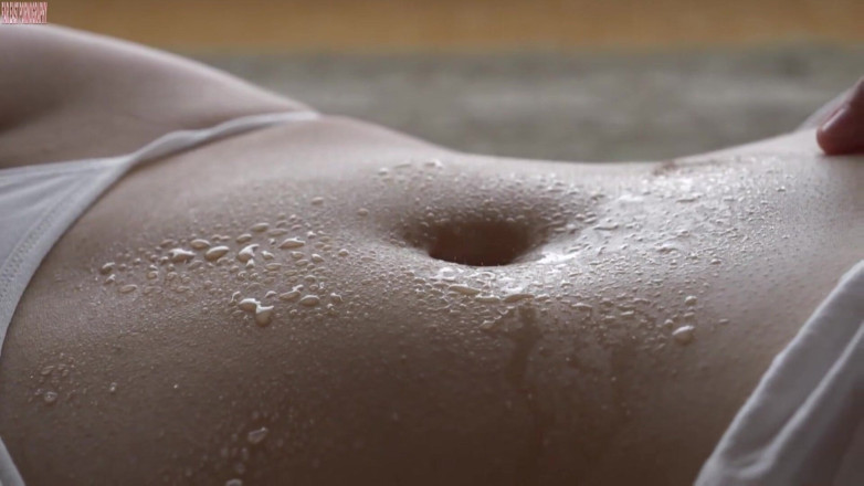 Far East pornography: Schattige looks met onweerstaanbare sensuele rondingen -deel 1