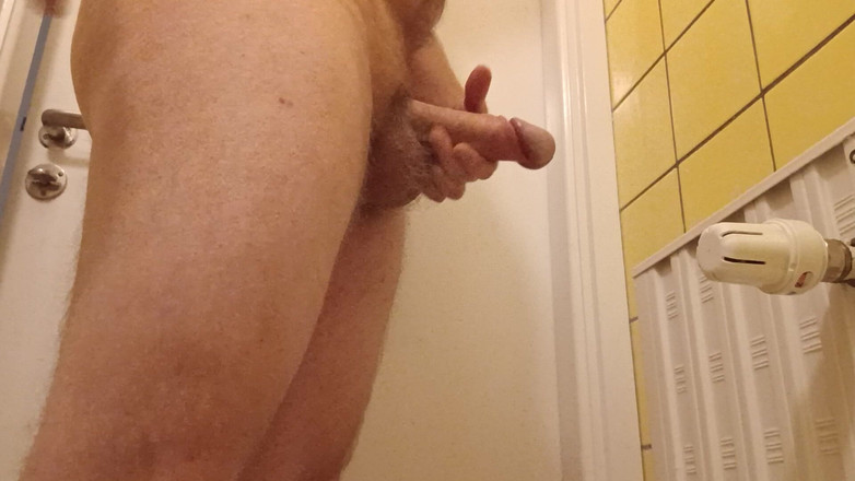 Ed Eden: Piątek łazienka