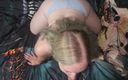 Mama Foxx94: Vacker amatör MILF i underkläder suger kuk för en ansiktsbehandling