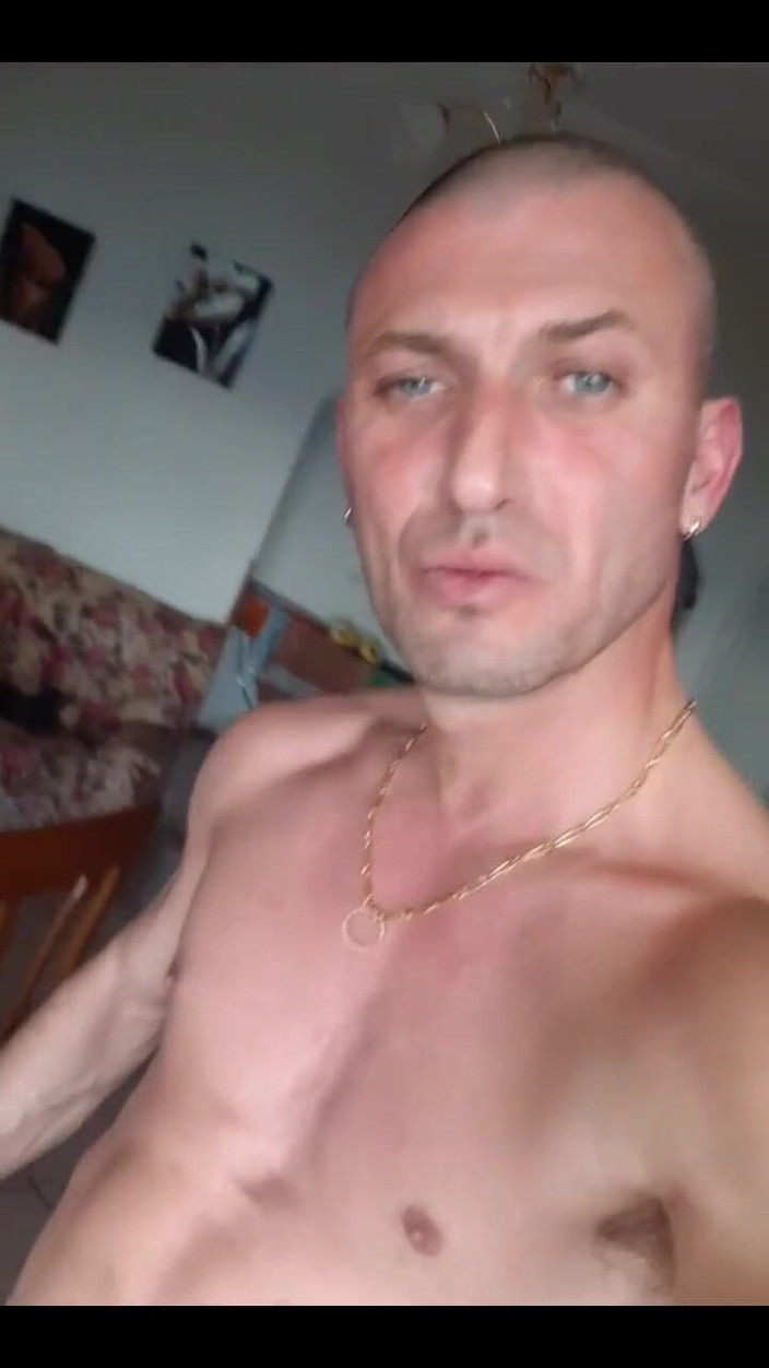 Boy jerking off: Sám doma