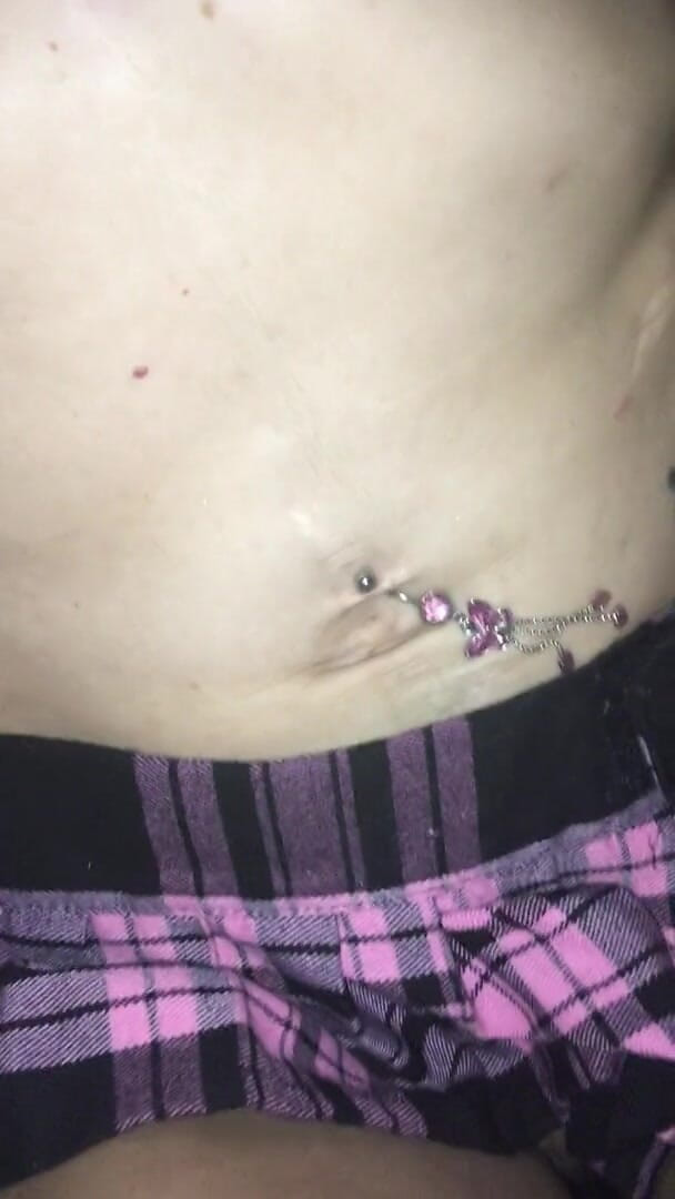 Sexee Nyung1: Geile frau zeigt ihre muschi