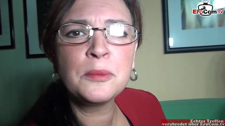 EroCom: Mature chubby BBW sex therapist helps German couple have threesome