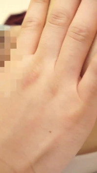 Femei mature frumoase gemând în timp ce se roșesc -3