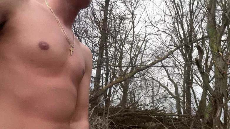 Twinkboy82: Hete voeten van schattige Duitse Twink - witte nagels in de...