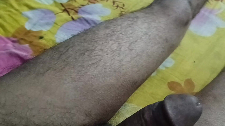 Adnan: masturbação no quarto