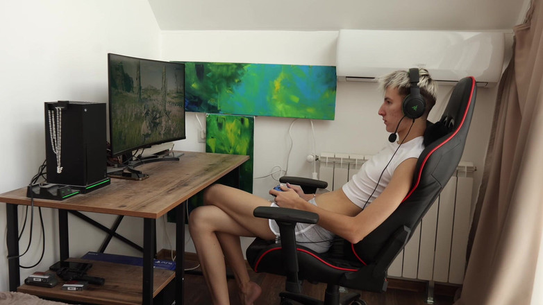 Sandro Jenner: El Padrastro Folló a Un Twink Mono En La Boca...