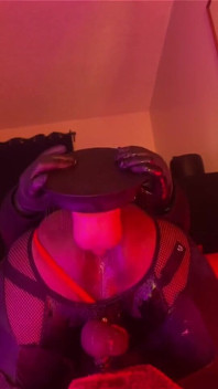 Femboy jalang seksi ternganga lubang dengan dildo besar - main punggung berkrim jahat
