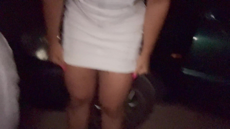 AnissaHale: Blondine Wird Nach Dem Verlassen Der Disco Von Einem Fremden...