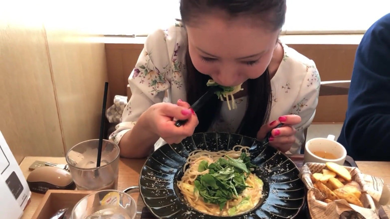 Sky Angel: Asian angel 2978
