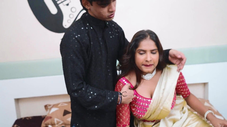 Aaka: Top Indische pornoster Tejashwini in Saree hardcore Chudai en diepe...