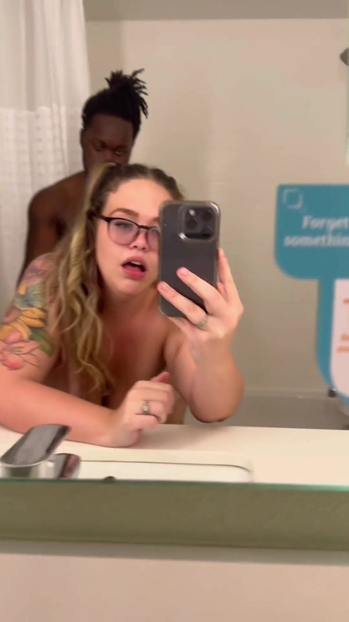 Red bottom productions: Homemade Cheating BBW MILF Sextape