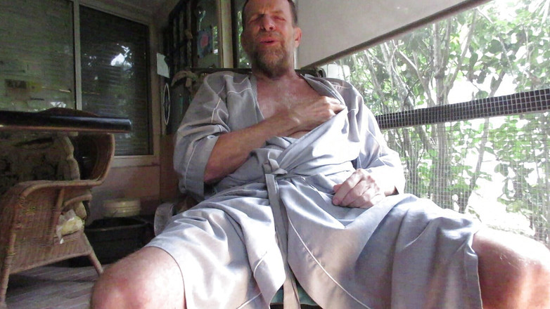 Hairyartist: Mein bademantel bewegt sich für dich