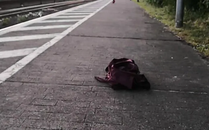 Slut Bella: Train Station