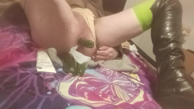 JujuTV: Bitchboyass Melakukannya Kali Ini Dengan Zucchini