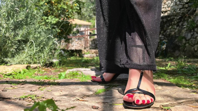 Goddess Lena: High Heels Feet