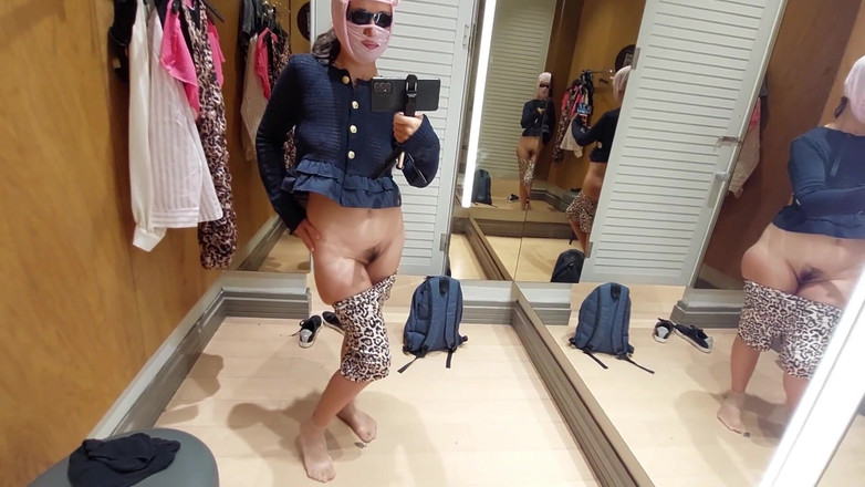 Amateur_MS: マン毛を持つブルネットのセクシーテスター、