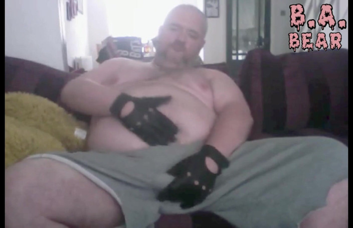 B A Bear: Stepdaddy Wanks in His Black Leather Gloves