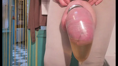 Monster_Meat_: Pisciare con il preservativo