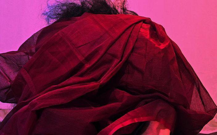 Maxy: Desi vabi seksiku nyepong kontolku dan dientot habis-habisan