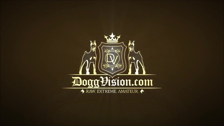 DoggVision: Paroháč sleduje, jak má manželka křičící orgasmy