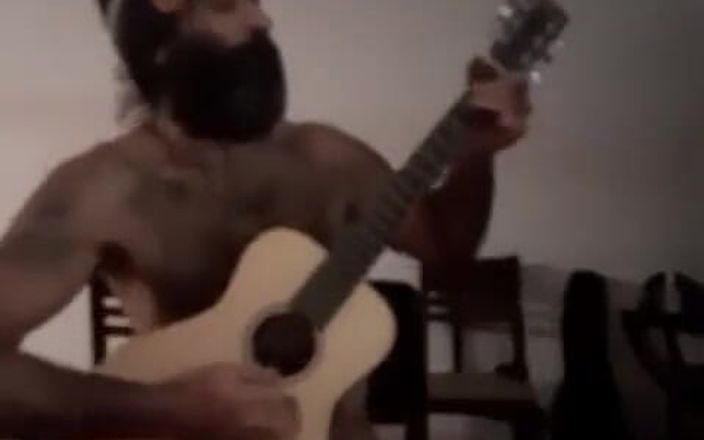 First2Go: Gitarre spielen