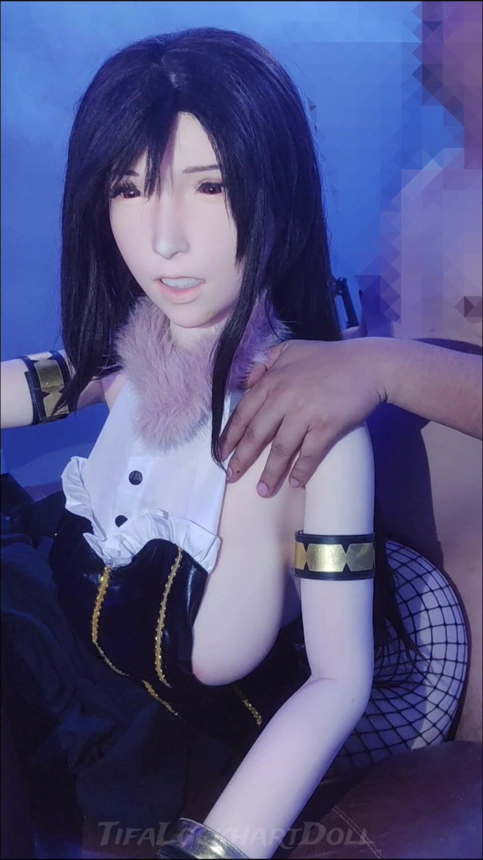 Tifa Lockhart doll: ハニービーインの夜、ティファがあなたを楽しみにしています!