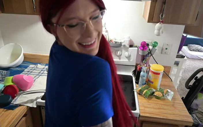 Miss Ellie Roleplay: Massive Mommymovie