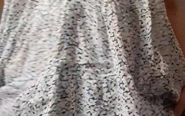 Mommy big hairy pussy: Показываю толстую, волосатую киску мачехи под платьем