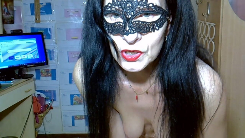 WEBREGINETTA2023: Strumpbyxor står medan de kissar