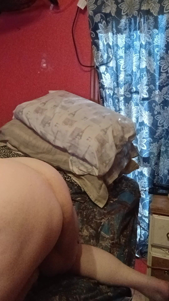 yaller62: मेरी खूबसूरत विशालकाय रंडी पत्नी को चोदना