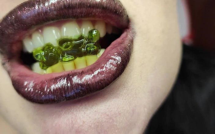 Princess18_: Proměním tě v gummy medvěda a jím tě