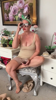 Aduh Ada Lubang Dalam Spanx Saya