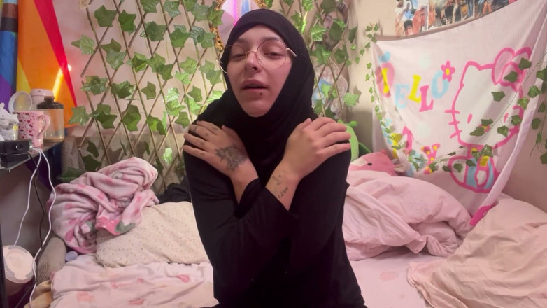 lanalovacutie: Yoga-in-hijab-für dich