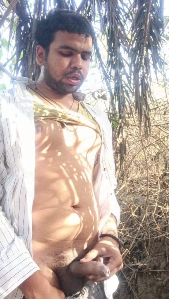 IsmaatDeva: Whitish Cream Peeing in Forest Alone