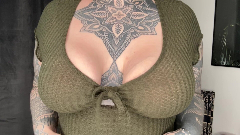 Miss Valentina: Büyük zıplayan göğüsler