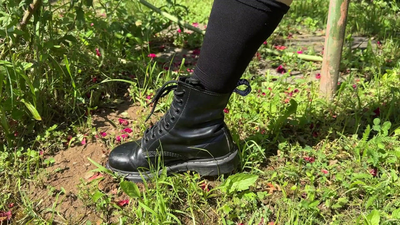 Nikky Thorne: Submissive Mature Male Licks His Femdom's Dirty Boots