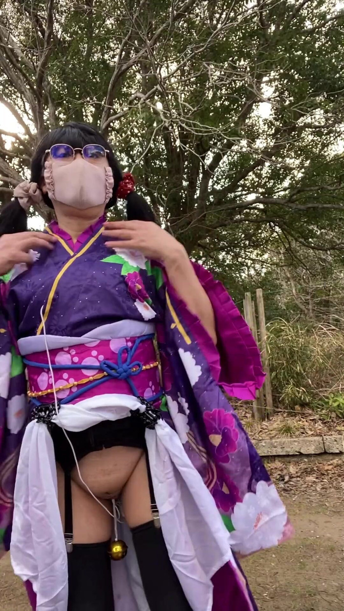 megu2002: N°104 Une beauté fantôme de kimono apparue à la campagne hivernale...