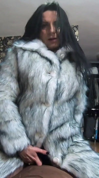 Milfycalla- Face Fuck,cum Play While Wearing a Hot Grey Fur-coat and Long Boots 214