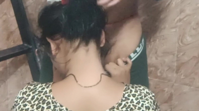 My hot pussy Shahida: Šukání přítelkyně do obličeje a šukání velkého zadku
