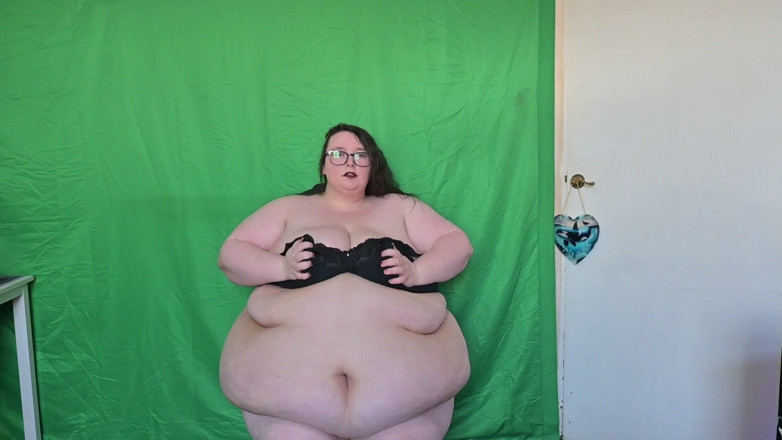 SSBBWLadyBrads: Sexy godin ssbbw stript en schudt