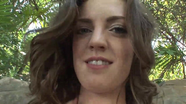 Lesbian Illusion: Preto e branco lésbico brincando