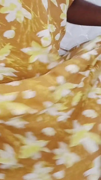 Hintli evli kadın sarı elbiseli tutkulu seks ve sakso - ev yapımı