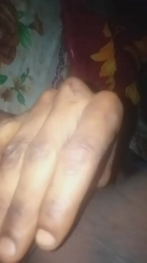 Badman4606: Přišel domů a cítil se nadržený.