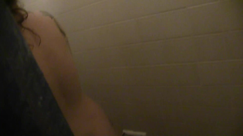 Sensual Dominant: Ma demi-sœur a demandé à la rejoindre dans le bain