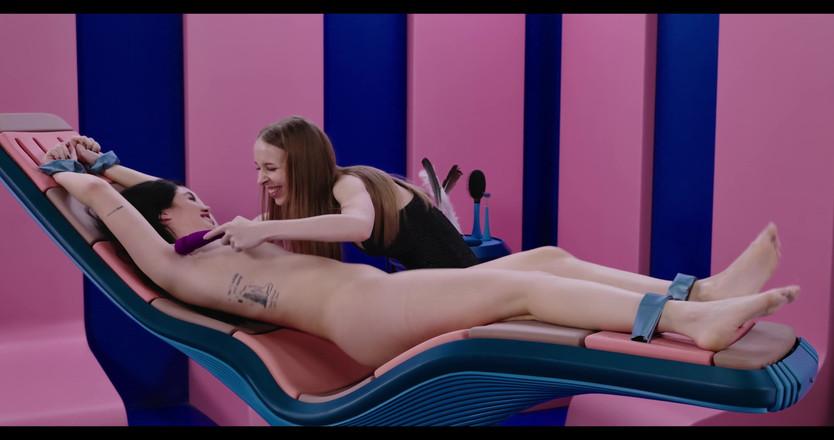 Tickling Show: Angel NSFW