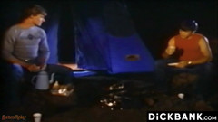 Dick bank: Napalona gejowa oklep dolna ciasna dziura